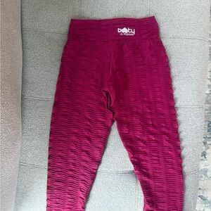 Booty by Brabants Textured Magenta Leggings- XS/S